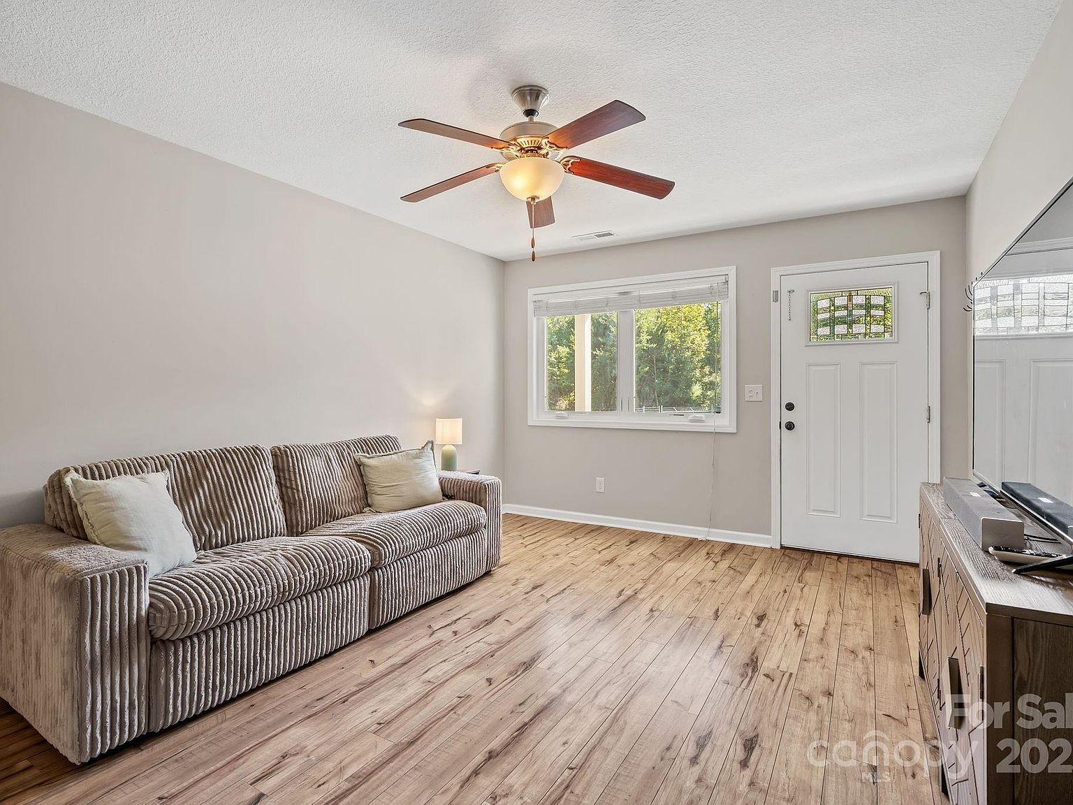 33 English Ivy Rd Asheville, NC 28806 - Thumbnail 5