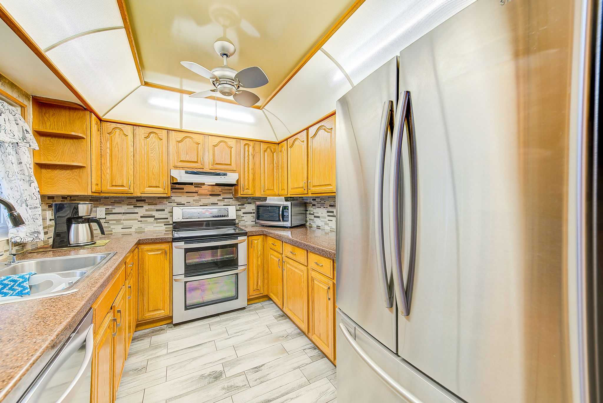 1184 BREEZE DR, LARGO, FL, 33770 - Thumbnail 5