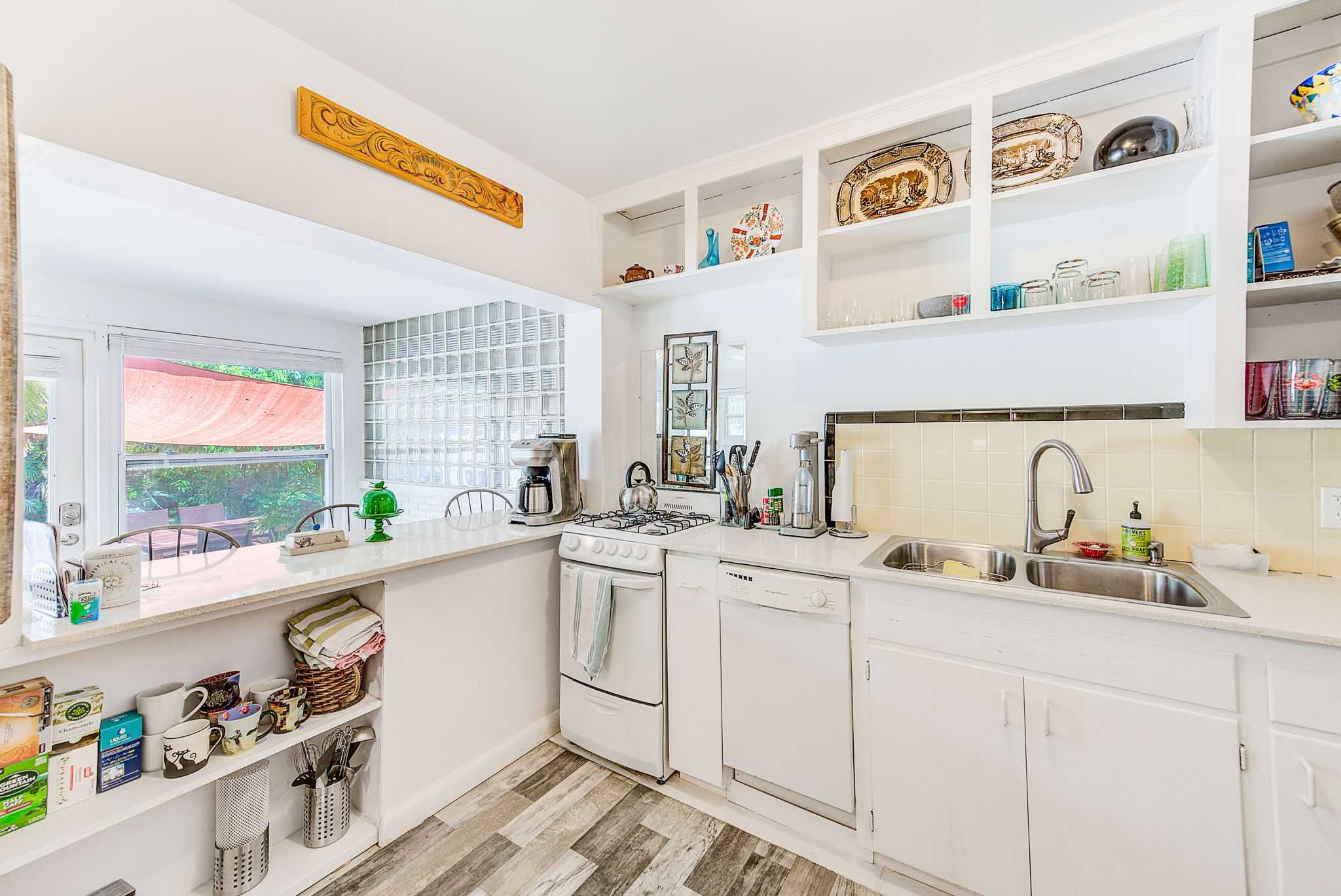 240-242 Mateo Way Northeast, St. Petersburg, FL, USA, 33704 - Thumbnail 5