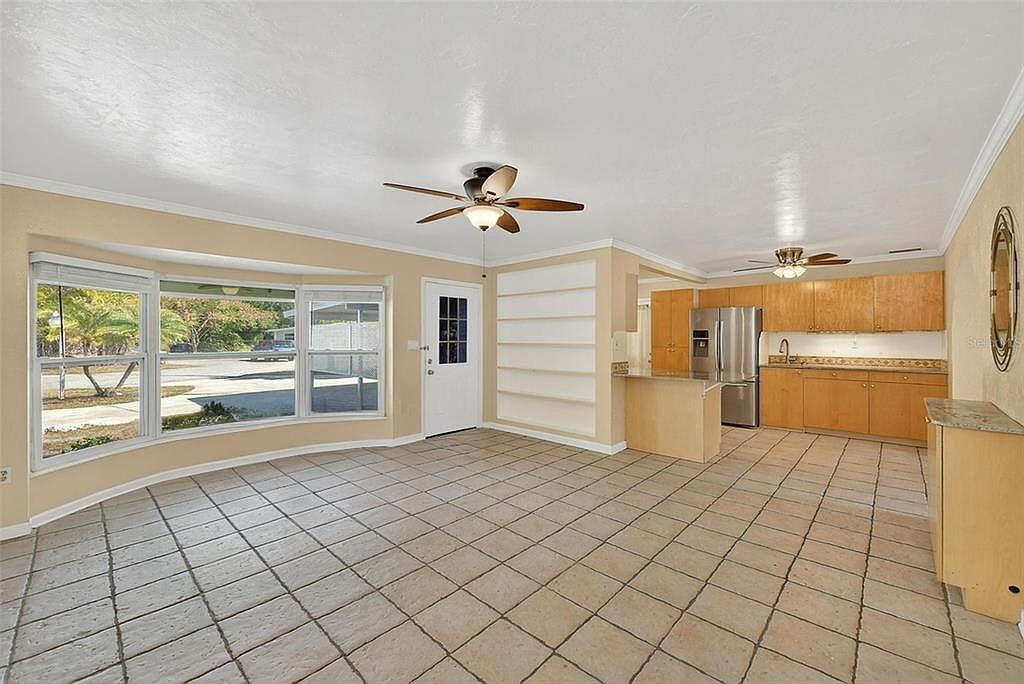 3946 Omega Cir Sarasota, FL 34235 - Thumbnail 5