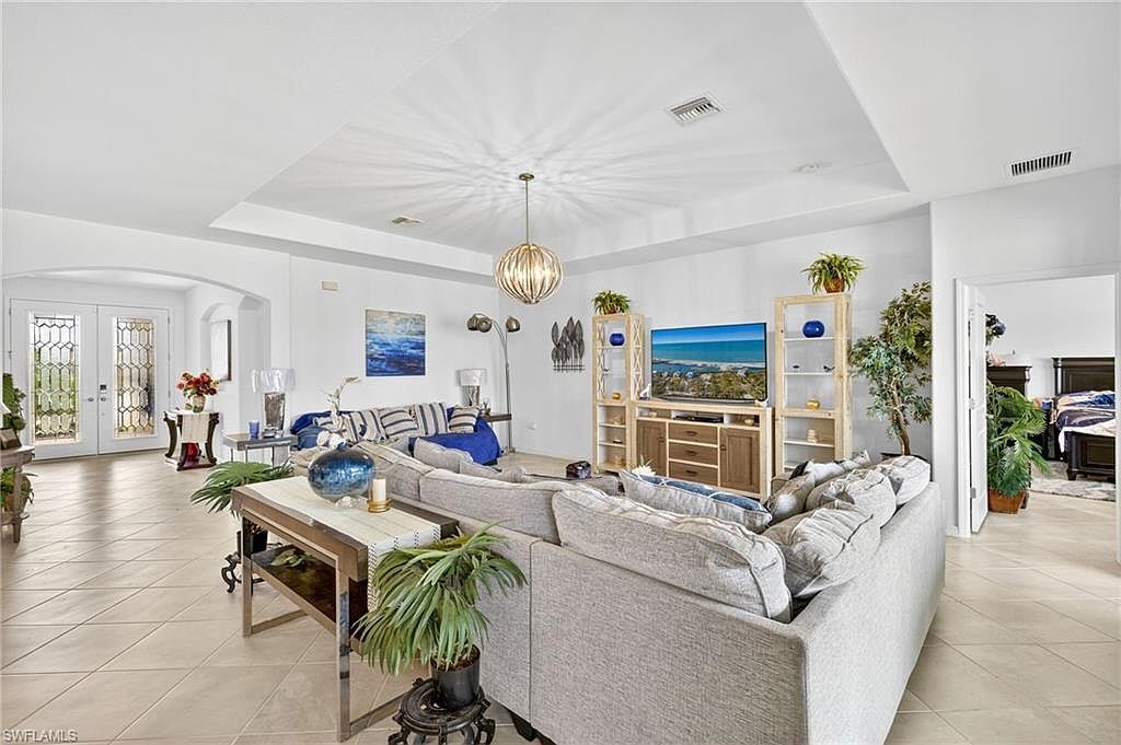 3335 Menores Way Fort Myers, FL 33905 - Thumbnail 5