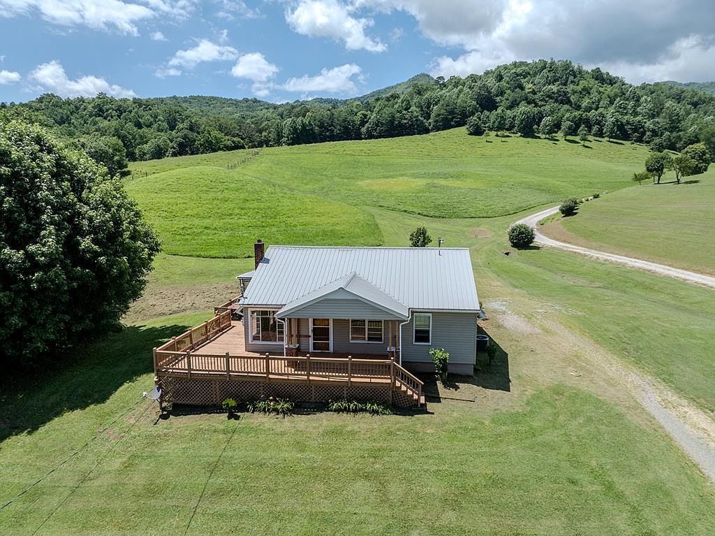 1703 W Deep Creek Rd Bryson City, NC 28713 - Thumbnail 5