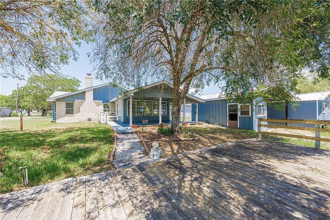 100 Kelly Ln Lake City, TX 78368 - Thumbnail 5