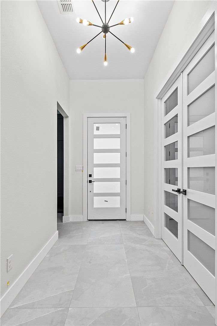 1494 Irigoyen Ct Corpus Christi, TX 78415 - Thumbnail 5