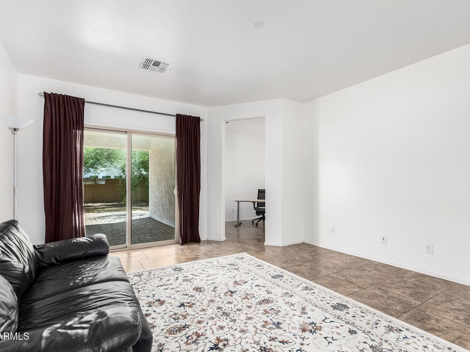 1747 W Straight Arrow Ln Phoenix, AZ 85085 - Thumbnail 5