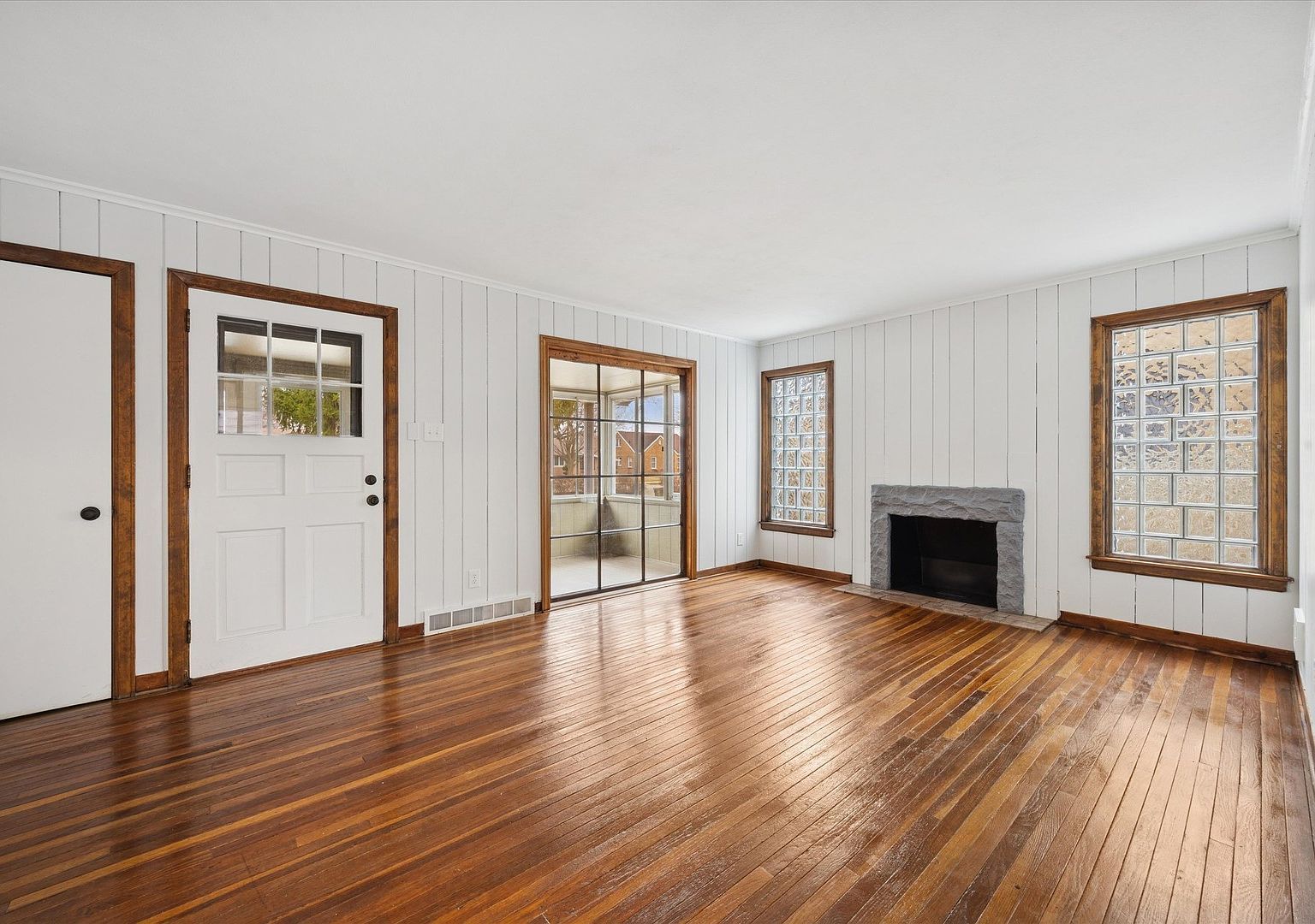 575 S Wall St Kankakee, IL 60901 - Thumbnail 5