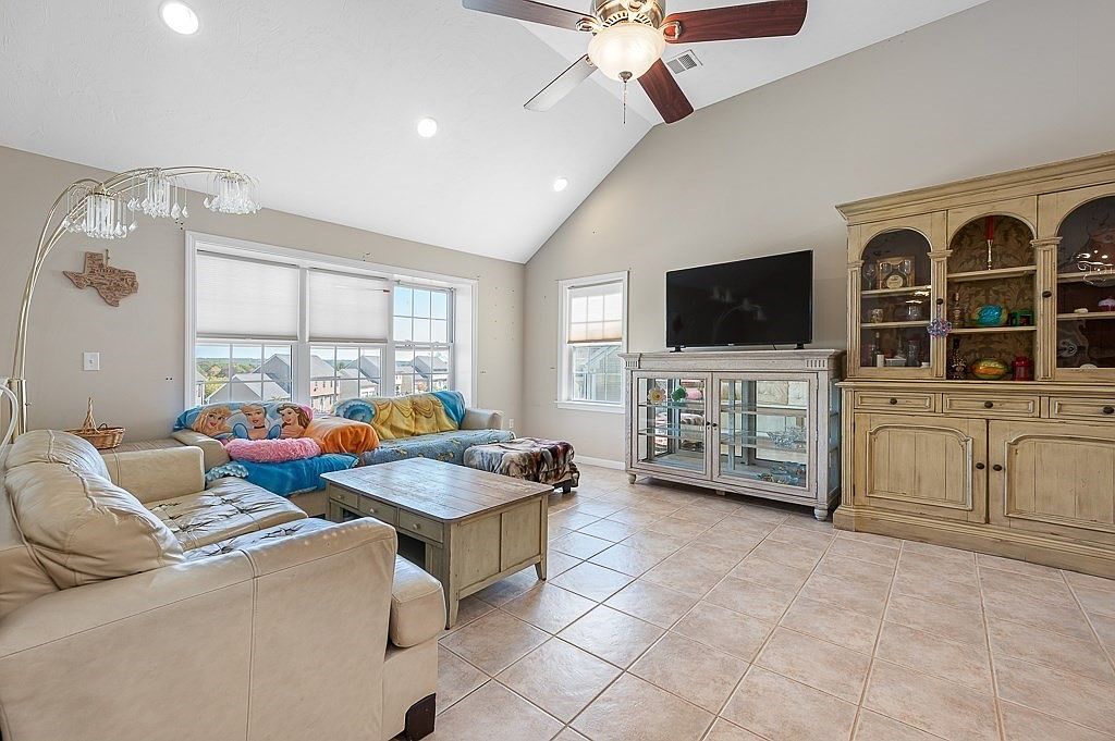 13 Fatima Ln Worcester, MA 01606 - Thumbnail 5