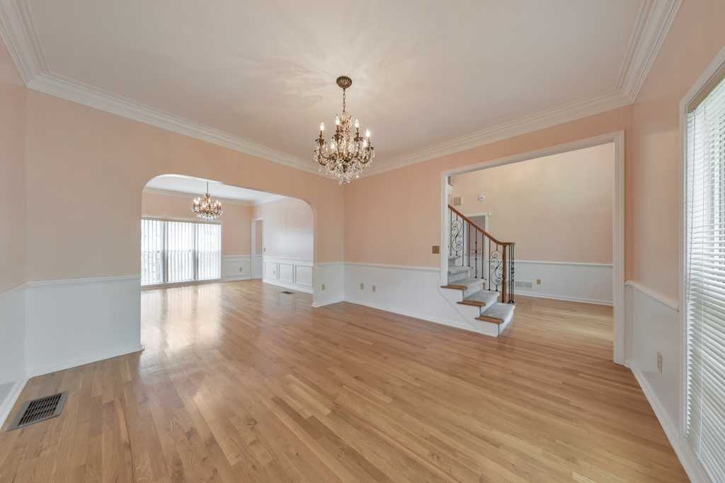 915 Chipley Court Northeast, Marietta, GA, USA, 30062 - Thumbnail 5