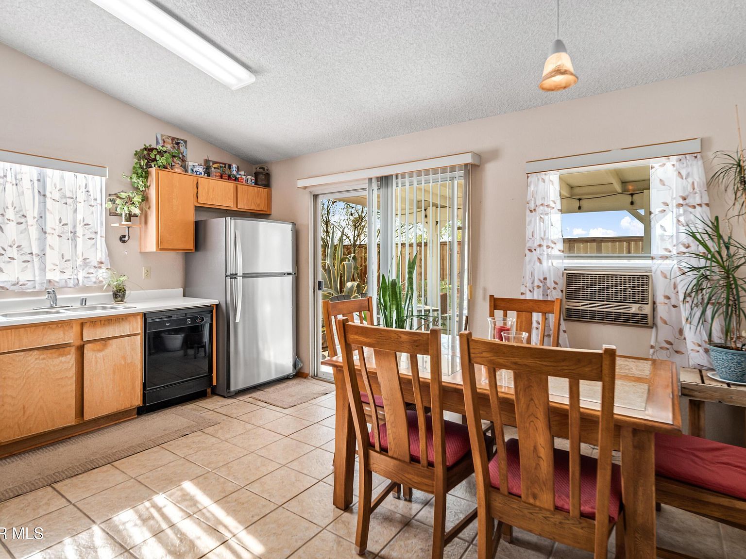 1016 Armstrong Ave Rosamond, CA 93560 - Thumbnail 5