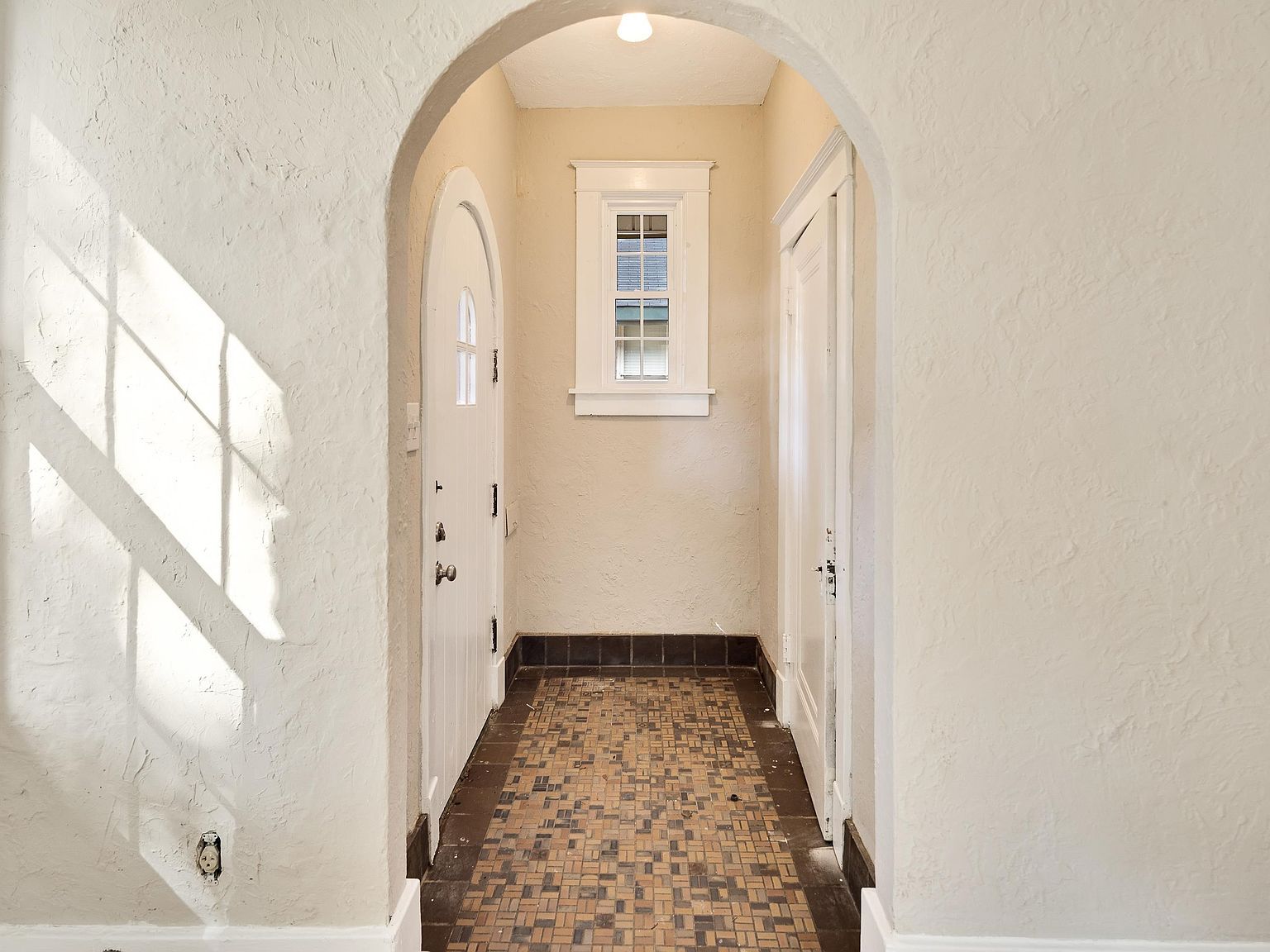 24 S Auburndale St Memphis, TN 38104 - Thumbnail 5