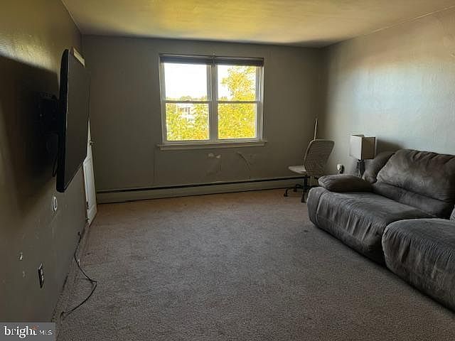 5819 Harbison Ave Philadelphia, PA 19135 - Thumbnail 5