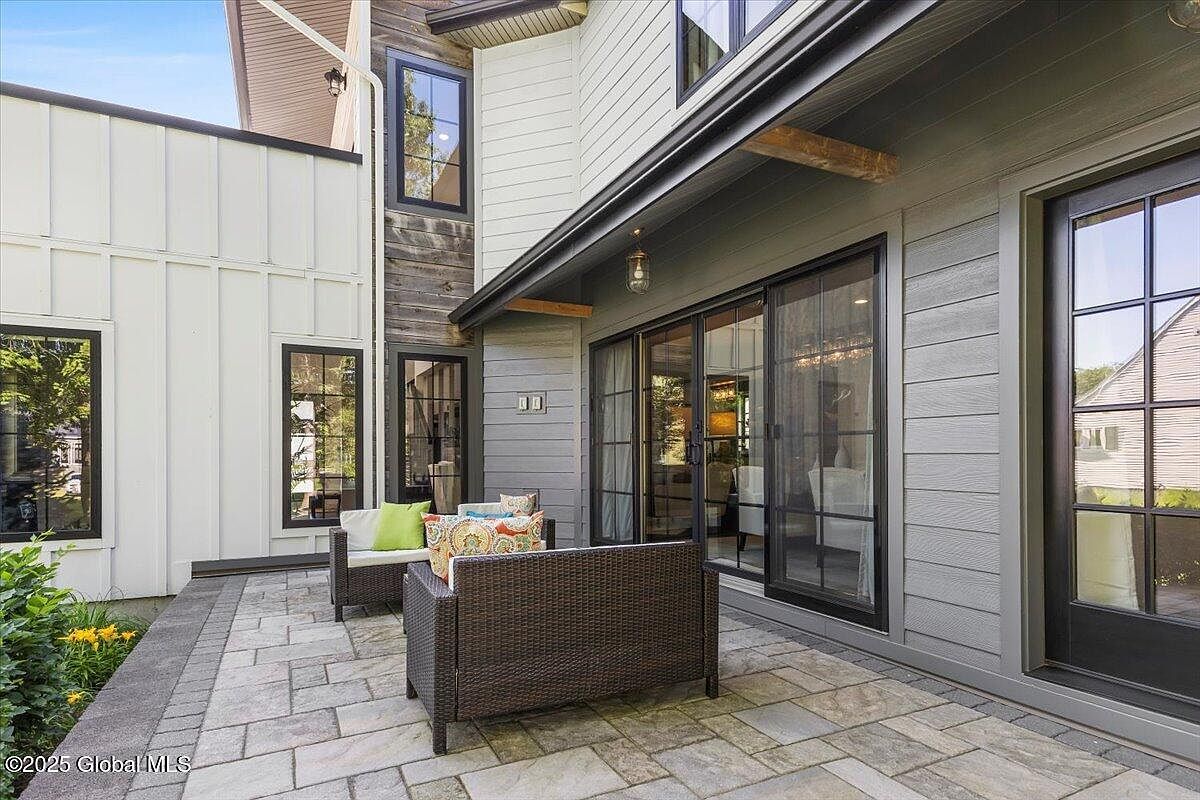 43 Doten Ave Saratoga Springs, NY 12866 - Thumbnail 5