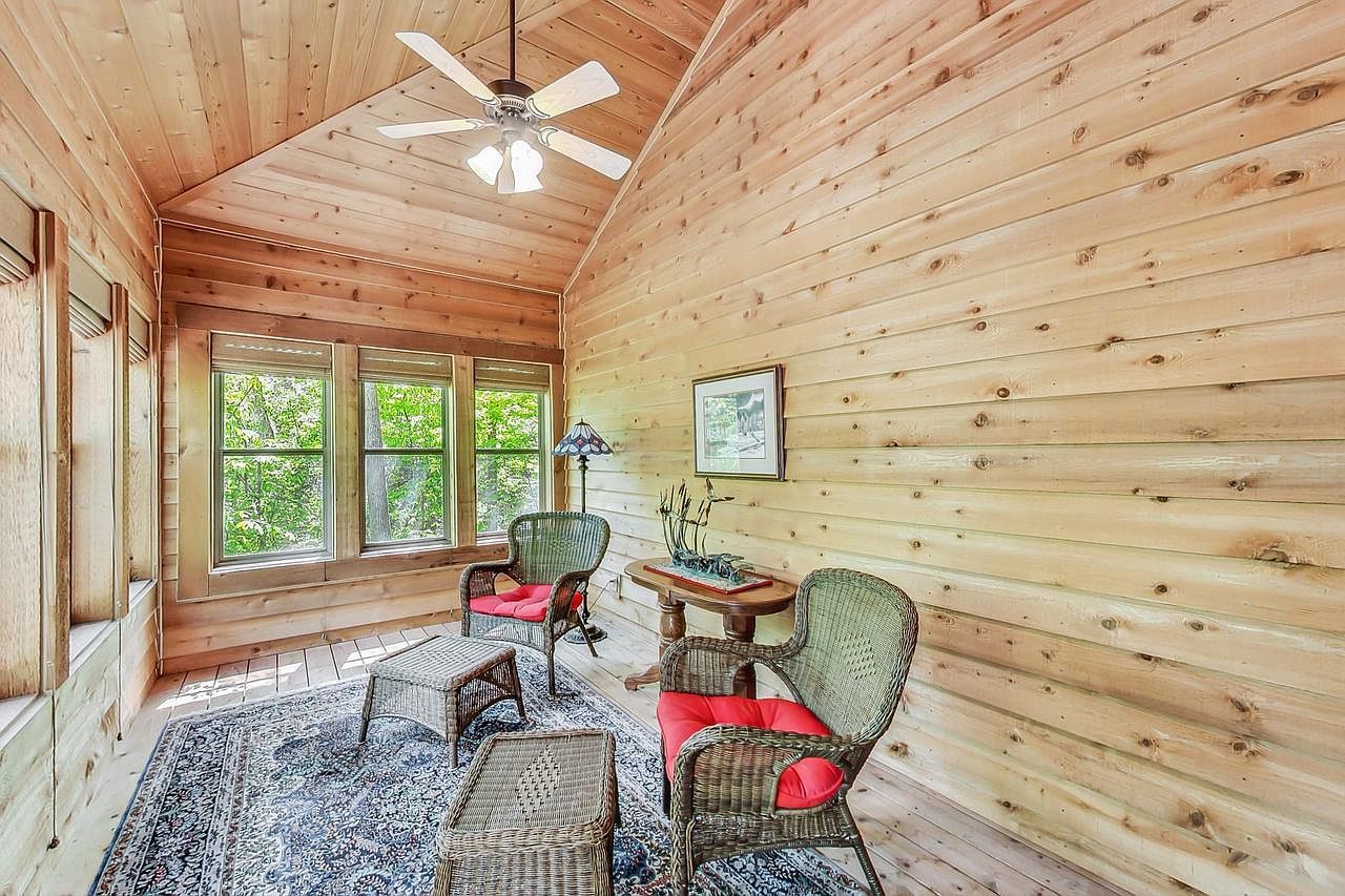 6527 Hillwood Ct Mount Pleasant, WI 53403 - Thumbnail 5