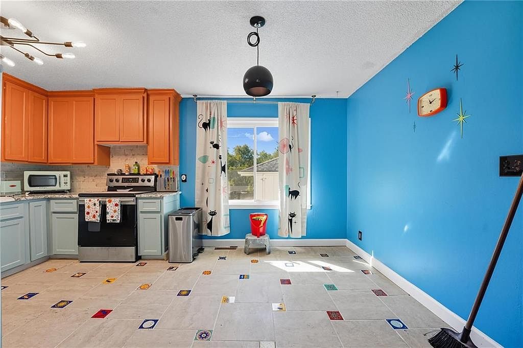 8201 E 110th St Kansas City, MO 64134 - Thumbnail 5