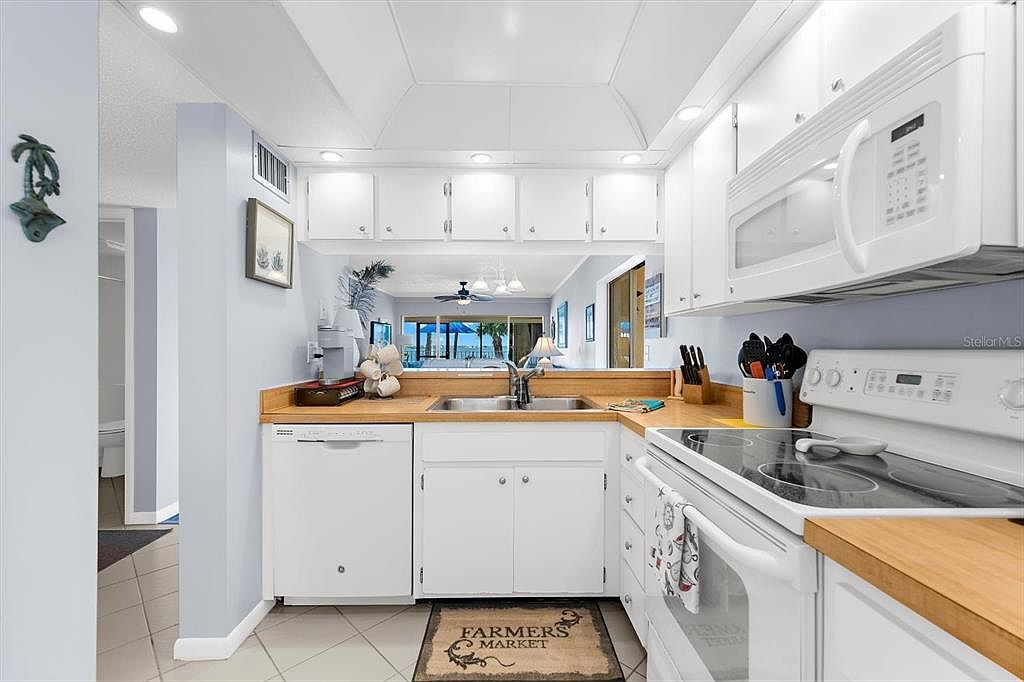 1551 Beach Rd UNIT 207 Englewood, FL 34223 - Thumbnail 5