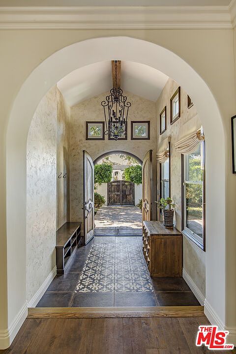 1000 S Citrus Ave Los Angeles, CA 90019 - Thumbnail 5