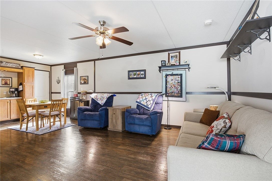 812 N 8th St Trlr 64 Mattoon, IL 61938 - Thumbnail 5