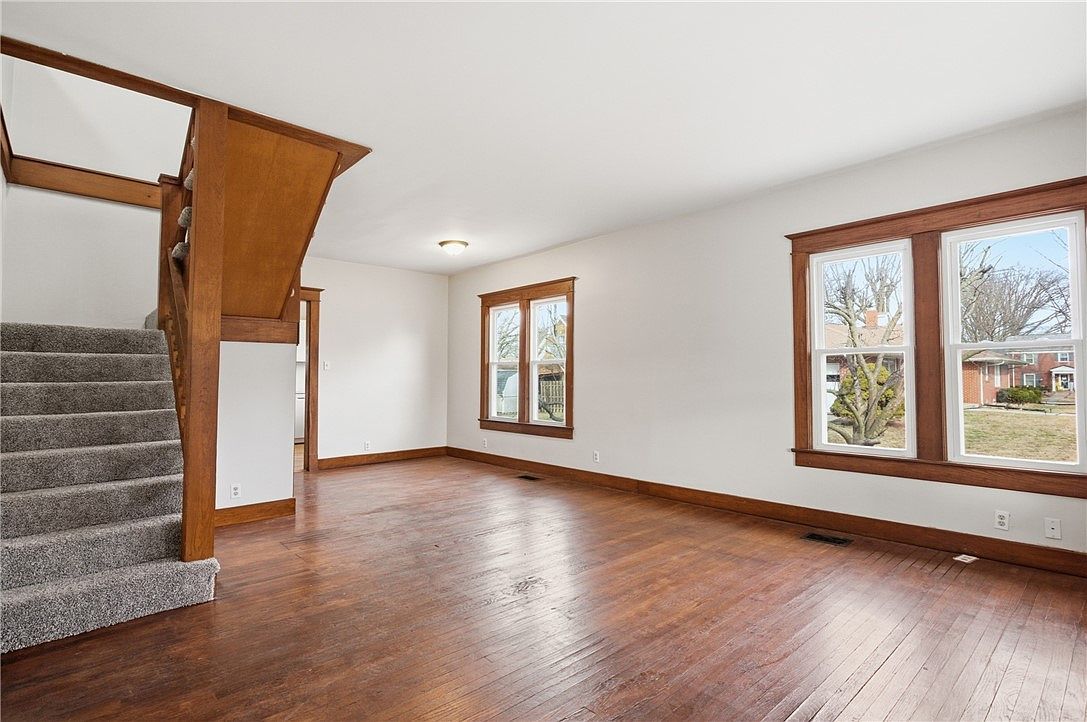 113 S 25th St Mattoon, IL 61938 - Thumbnail 5