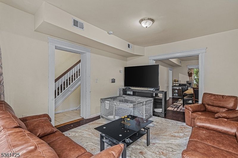 832 S 15th St Newark, NJ 07108 - Thumbnail 5