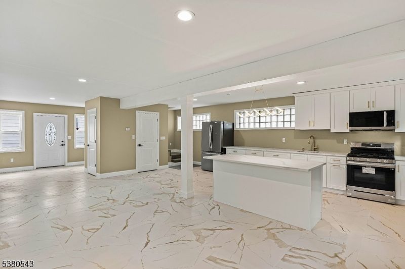 63 Maple Ave Irvington, NJ 07111 - Thumbnail 5