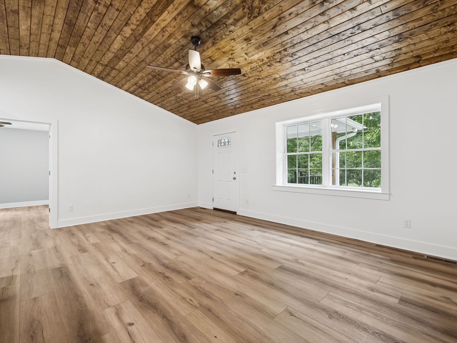 2143 Blue Springs Rd Ashland City, TN 37015 - Thumbnail 5