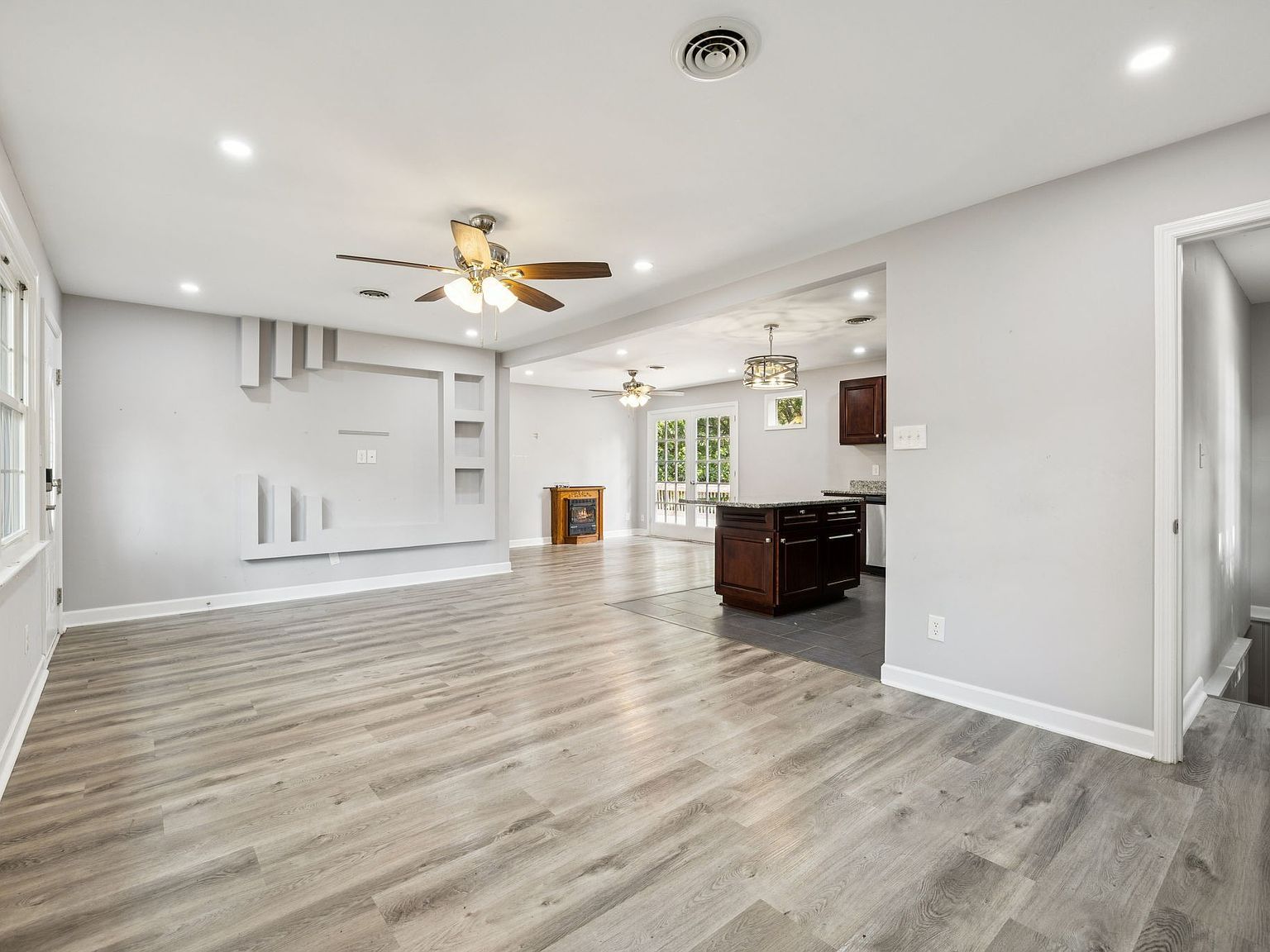 102 Warren Pl Dickson, TN 37055 - Thumbnail 5