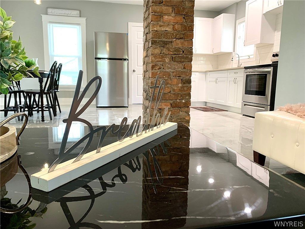 1221 Haeberle Ave Niagara Falls, NY 14301 - Thumbnail 5