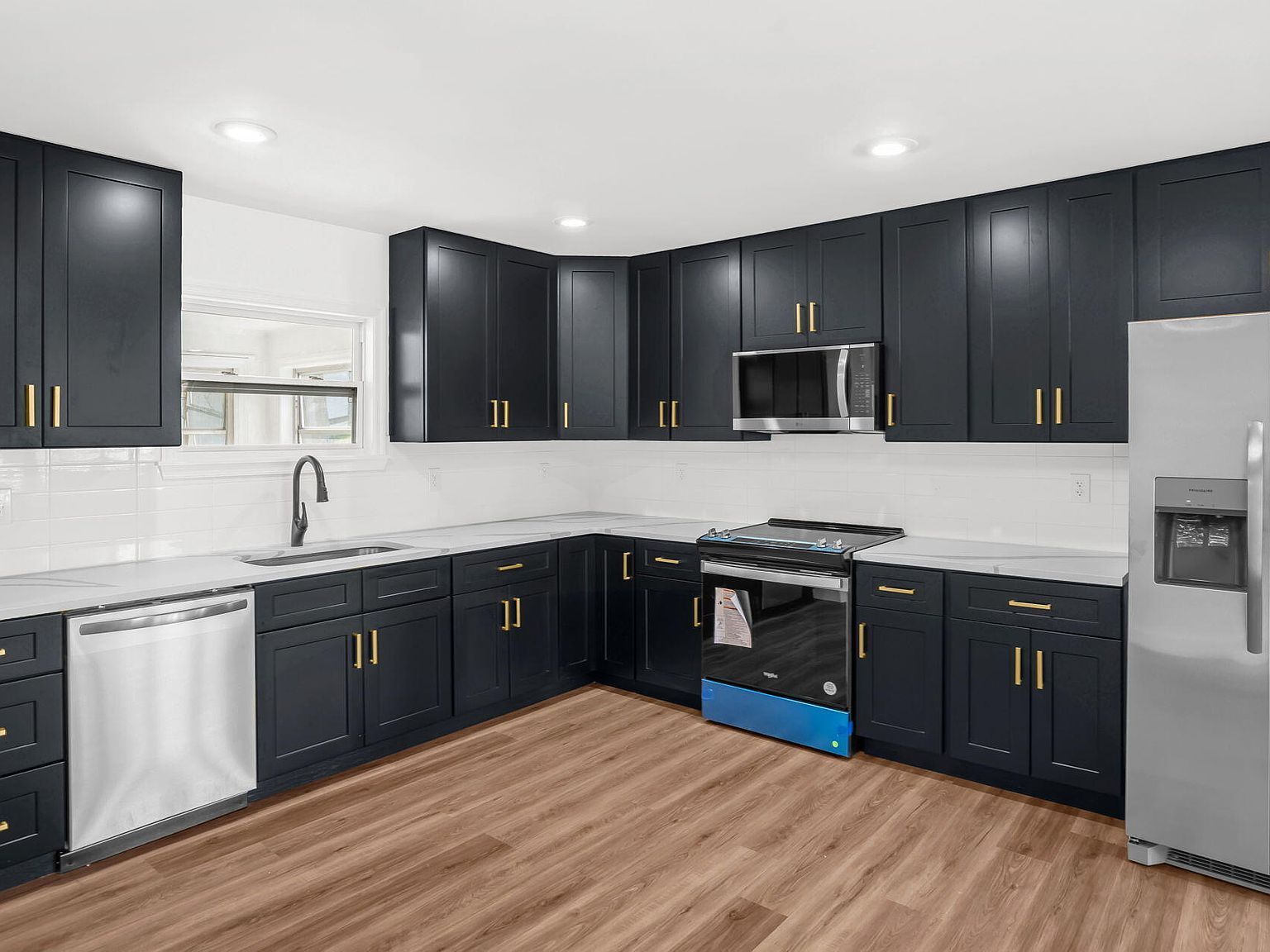 1907 Wilkins St Burlington, NC 27217 - Thumbnail 5