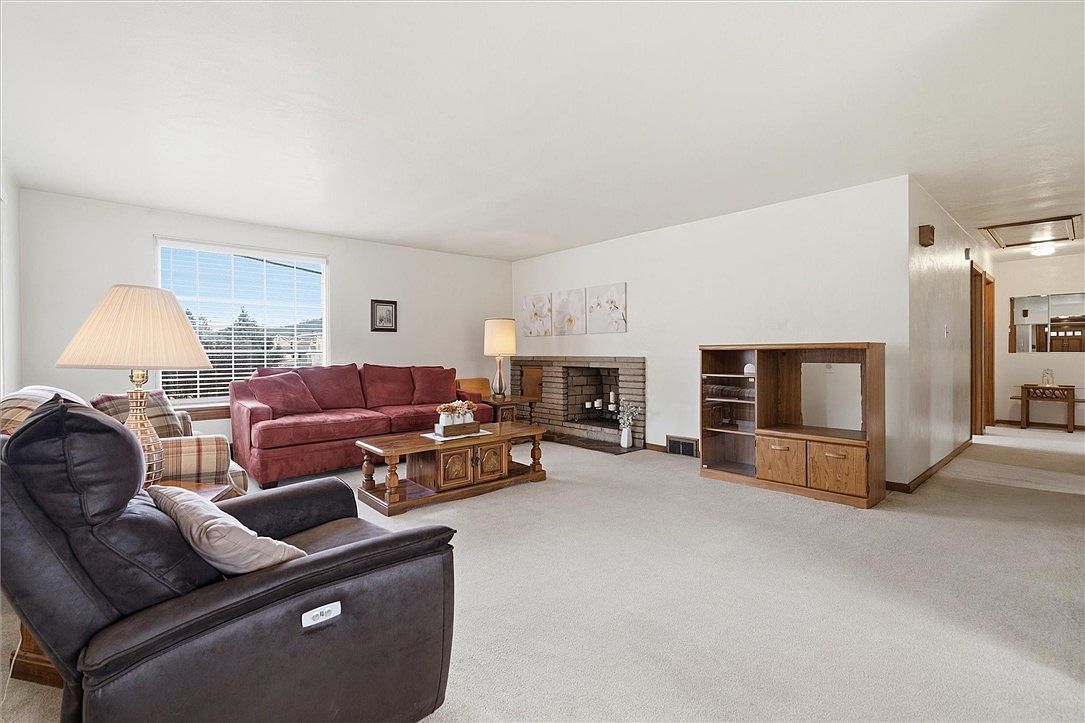 2001 Cypress Dr White Oak, PA 15131 - Thumbnail 5