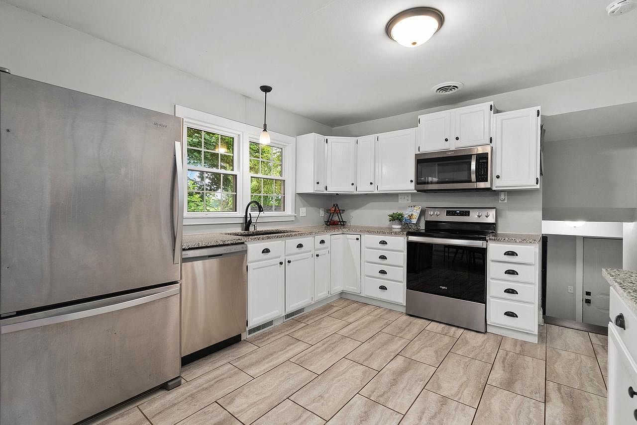 5801 Town Hall Dr Sun Prairie, WI 53590 - Thumbnail 5