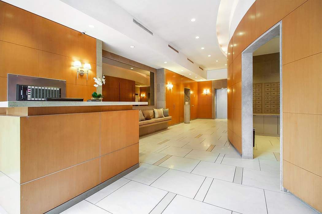 301 East 63rd Street, New York, NY, USA, 10065 - Thumbnail 5