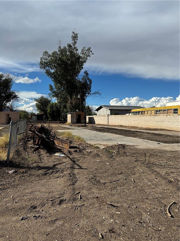 10561 S Fremont Rd Mohave Valley, AZ 86440 - Thumbnail 5