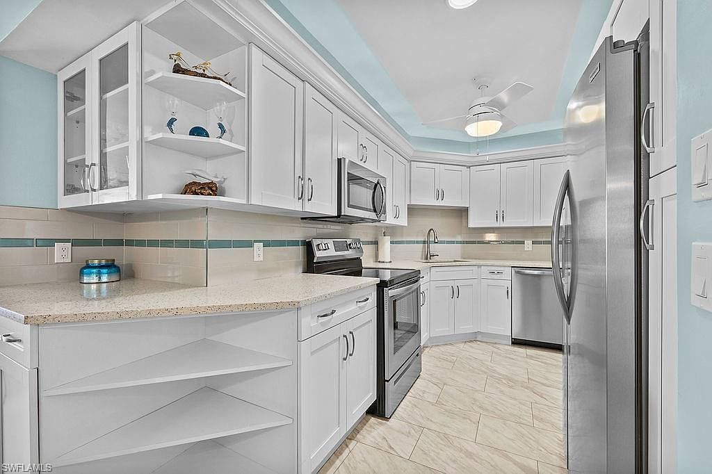 4005 Gulf Shore Blvd N APT 805 Naples, FL 34103 - Thumbnail 5