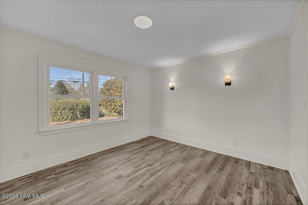 329 Wayne Dr Wilmington, NC 28403 - Thumbnail 5