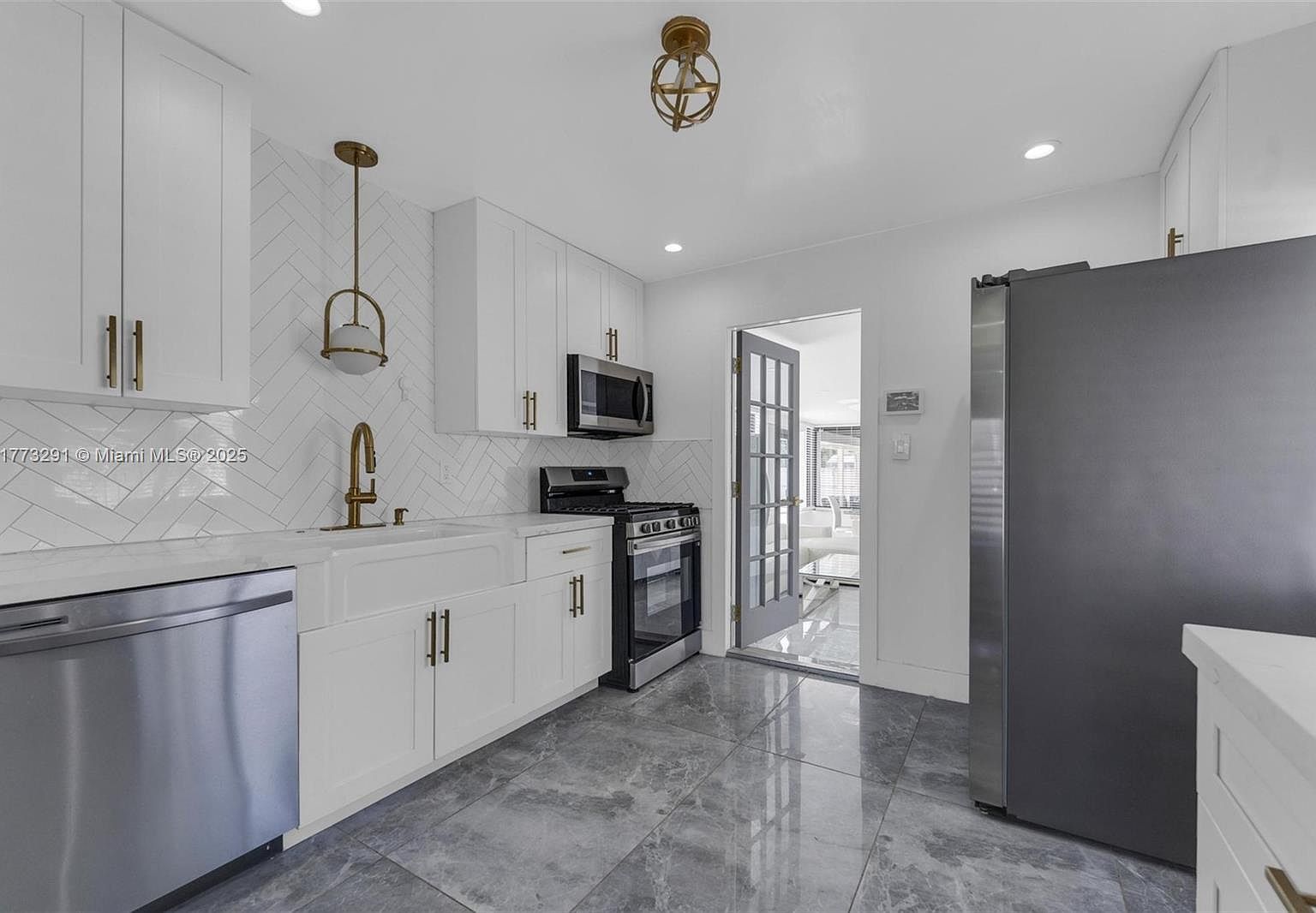 1600 Mayo St Hollywood, FL 33020 - Thumbnail 5