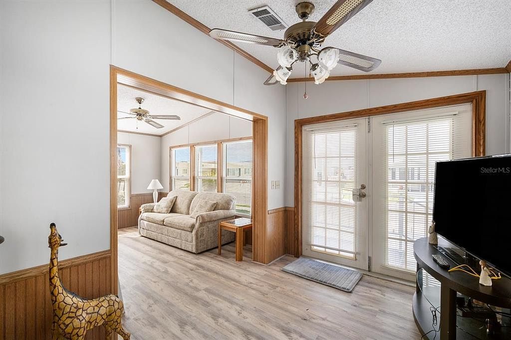 35045 Cynthia Ave #35945 Zephyrhills, FL 33541 - Thumbnail 5