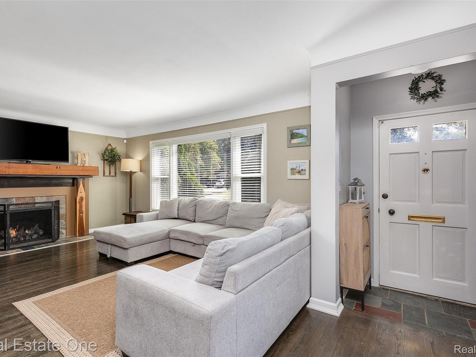 1630 W Twelve Mile Rd Royal Oak, MI 48073 - Thumbnail 5