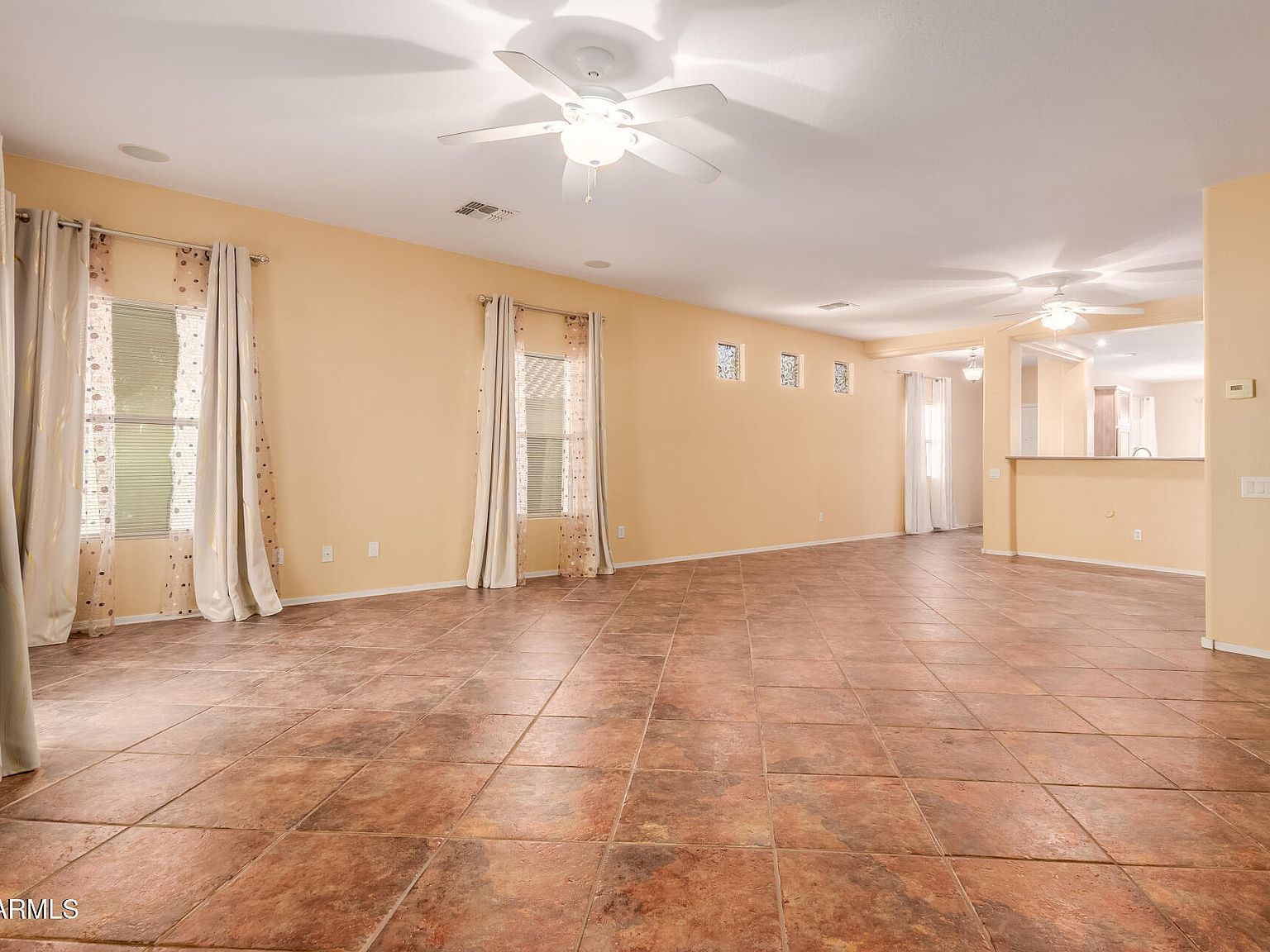 17102 W Saguaro Ln Surprise, AZ 85388 - Thumbnail 5