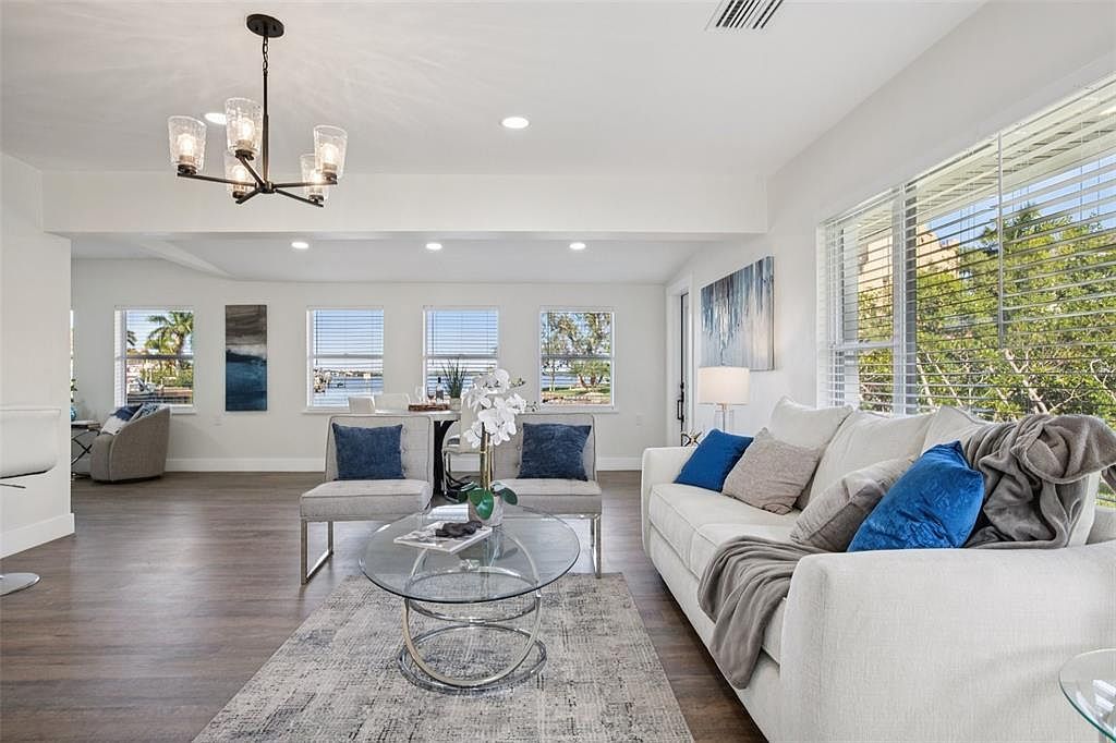 1739 Bayou Grande Blvd NE Saint Petersburg, FL 33703 - Thumbnail 5