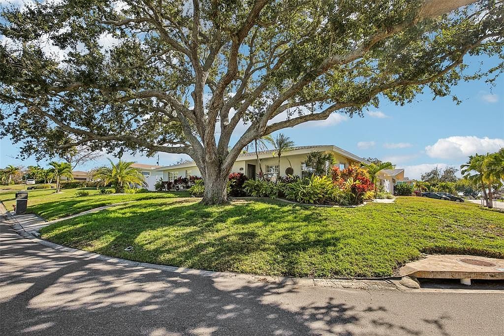 3966 High Bluff Dr Largo, FL 33770 - Thumbnail 5