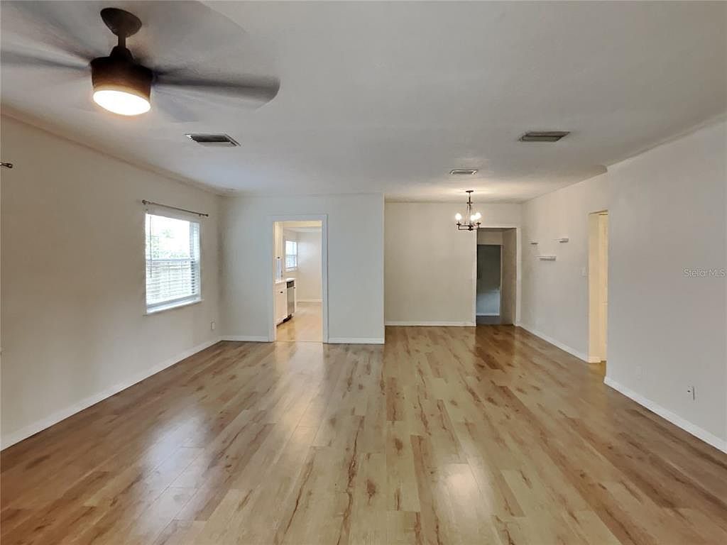 2030 12th St N Saint Petersburg, FL 33704 - Thumbnail 5