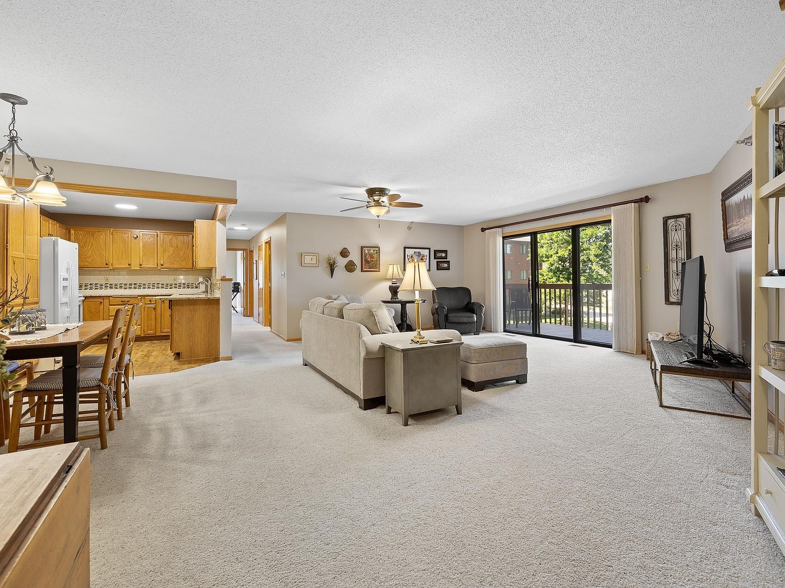 4215 Fairway Hills Dr APT 204 Rapid City, SD 57702 - Thumbnail 5