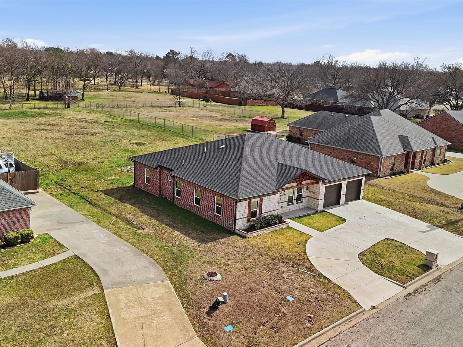 2204 Albert Broadfoot St Bonham, TX 75418 - Thumbnail 5