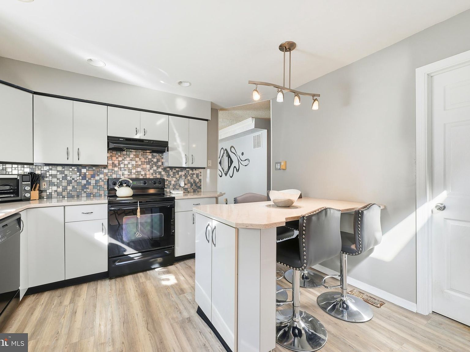 1265 Barclay Cres Yardley, PA 19067 - Thumbnail 5