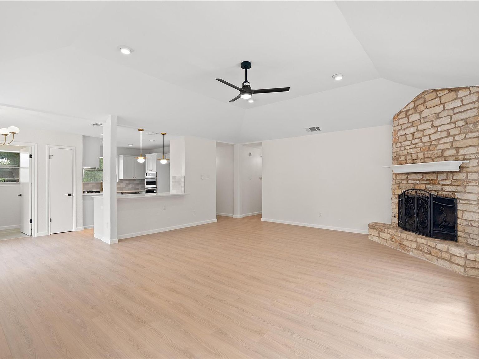 7008 Beckett Rd Austin, TX 78749 - Thumbnail 5