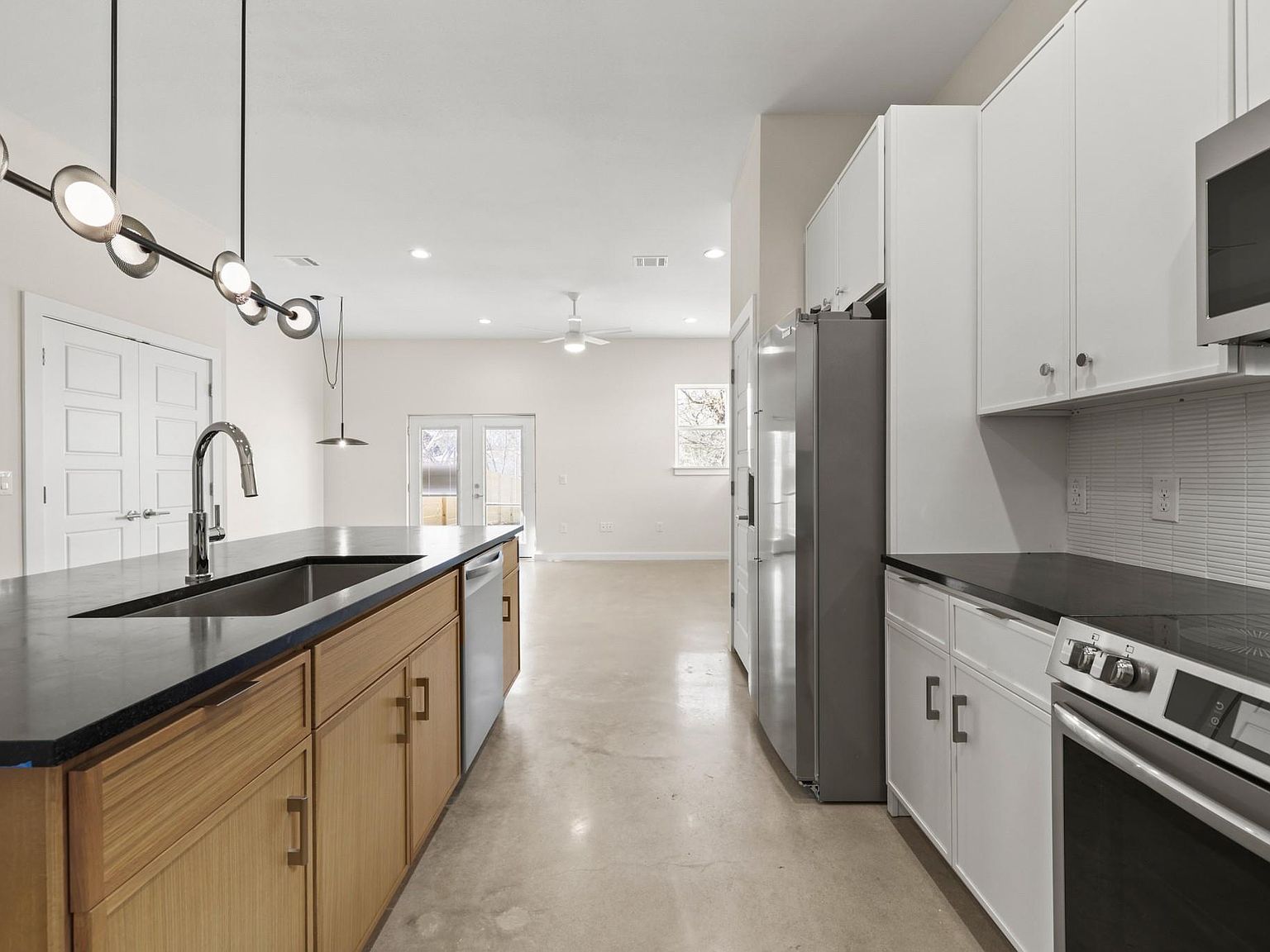 4801 Sara Dr #B Austin, TX 78721 - Thumbnail 5