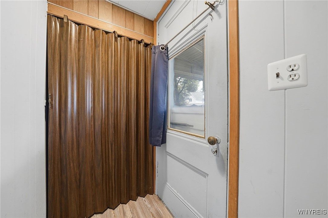 350 East St Buffalo, NY 14207 - Thumbnail 5