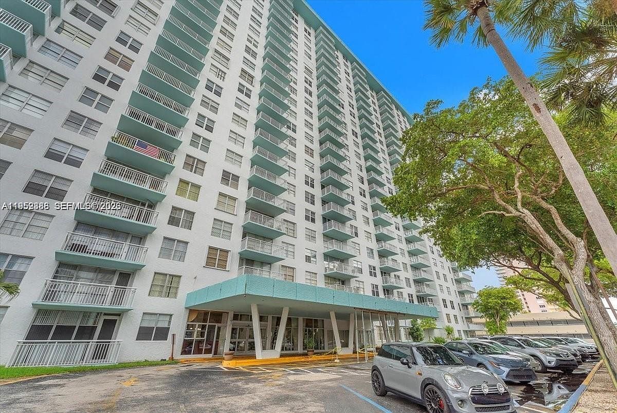 301 174th St APT 1018 Sunny Isles Beach, FL 33160 - Thumbnail 5