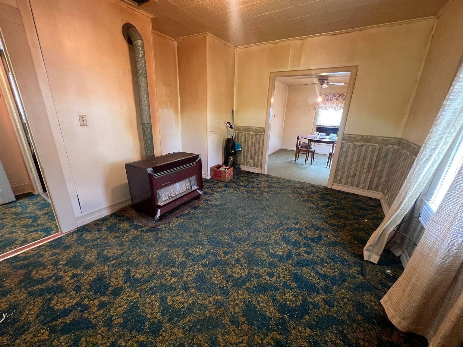 204 Linden St Gassaway, WV 26624 - Thumbnail 5