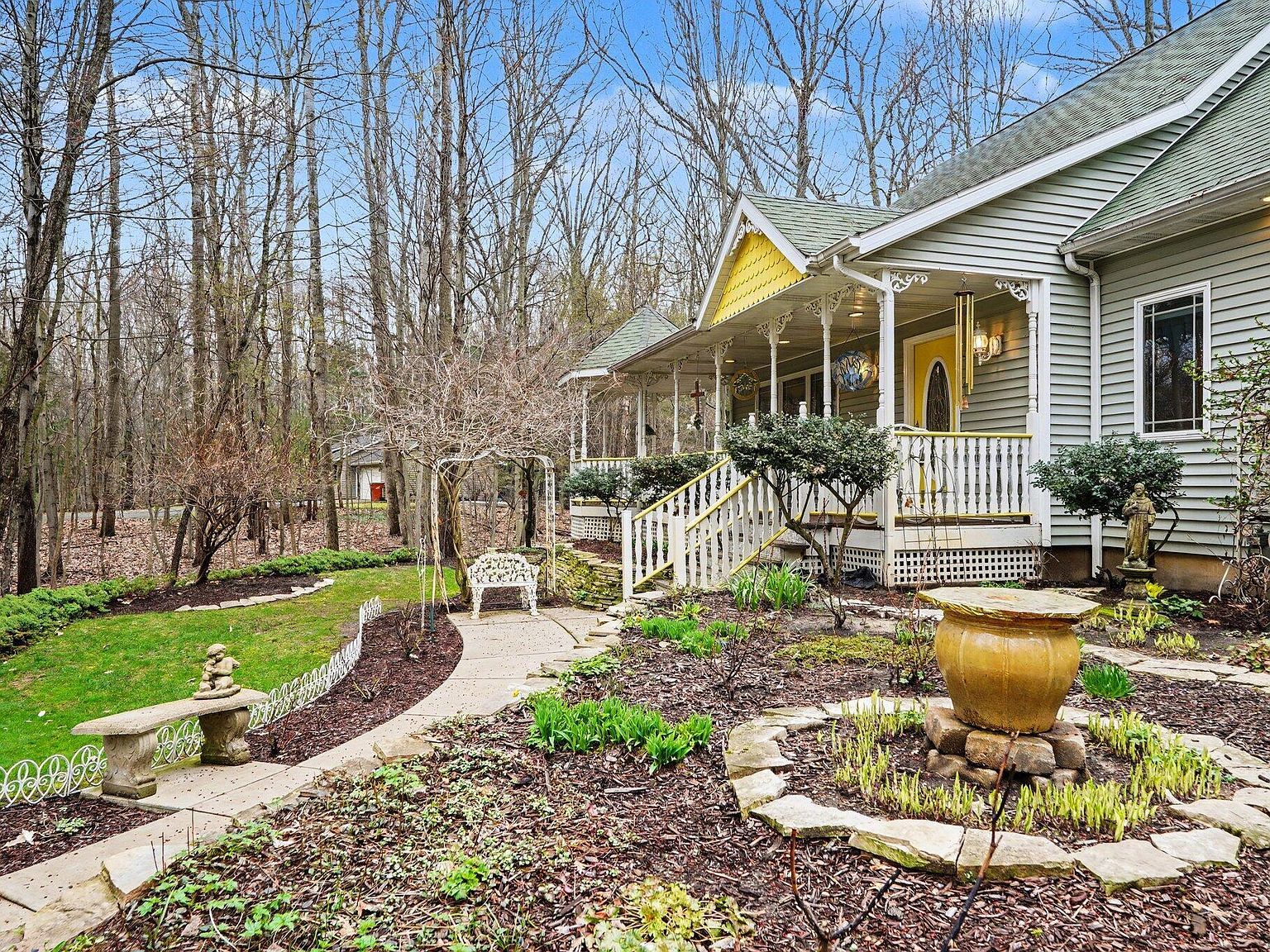 13240 Olin Woods Dr #5 Sparta, MI 49345 - Thumbnail 5